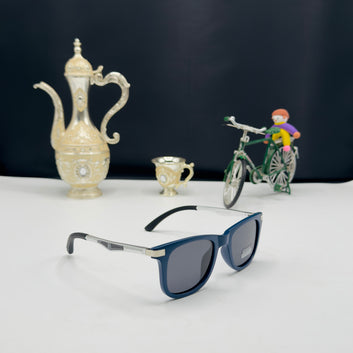 BOSS Polarized Square Sunglasses – Classic Blue Frame