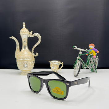 Ray-Ban Classic Wayfarer Sunglasses – Green Lenses | Timeless Style